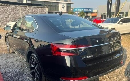 Skoda Superb III рестайлинг, 2025 год, 2 850 000 рублей, 4 фотография