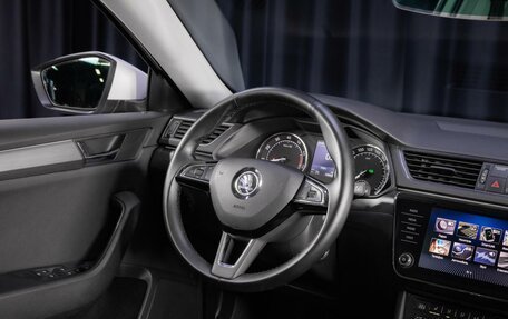 Skoda Superb III рестайлинг, 2017 год, 1 649 000 рублей, 9 фотография