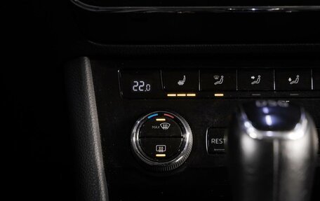 Skoda Superb III рестайлинг, 2017 год, 1 649 000 рублей, 20 фотография