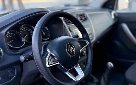 Renault Logan II, 2019 год, 1 090 000 рублей, 12 фотография