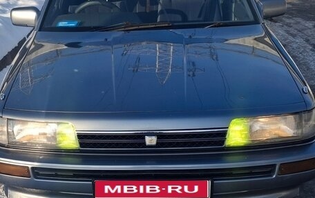 Toyota Camry, 1989 год, 530 000 рублей, 1 фотография