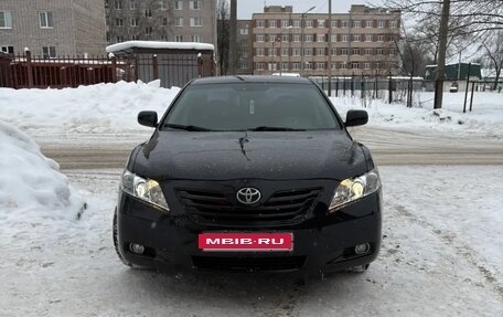 Toyota Camry, 2006 год, 700 000 рублей, 1 фотография