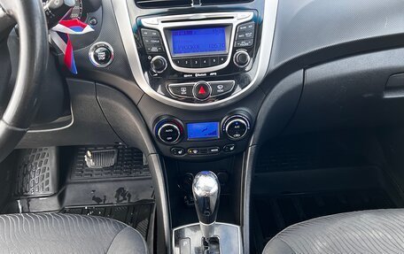 Hyundai Solaris II рестайлинг, 2012 год, 820 000 рублей, 13 фотография