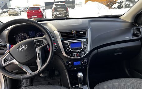 Hyundai Solaris II рестайлинг, 2012 год, 820 000 рублей, 12 фотография