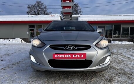 Hyundai Solaris II рестайлинг, 2012 год, 820 000 рублей, 18 фотография