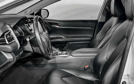 Toyota Camry, 2020 год, 3 084 000 рублей, 13 фотография