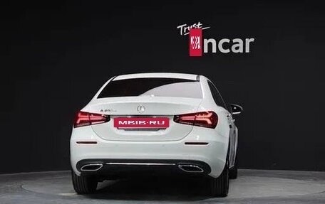 Mercedes-Benz A-Класс, 2022 год, 2 490 000 рублей, 3 фотография