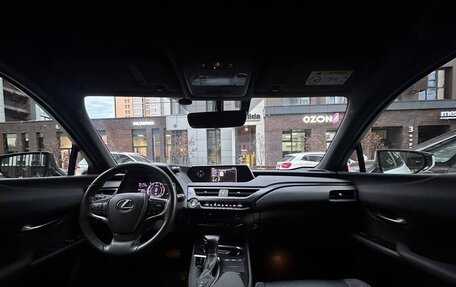 Lexus UX I, 2021 год, 4 100 000 рублей, 5 фотография