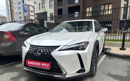 Lexus UX I, 2021 год, 4 100 000 рублей, 3 фотография