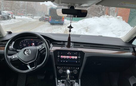 Volkswagen Passat B8 рестайлинг, 2017 год, 3 000 000 рублей, 5 фотография