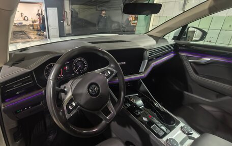 Volkswagen Touareg III, 2019 год, 5 300 000 рублей, 10 фотография