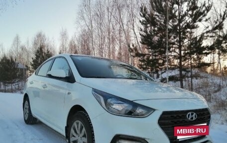 Hyundai Solaris II рестайлинг, 2019 год, 1 000 000 рублей, 4 фотография