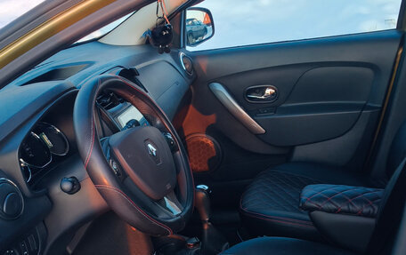 Renault Sandero II рестайлинг, 2017 год, 1 200 000 рублей, 4 фотография