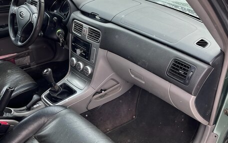 Subaru Forester, 2006 год, 600 000 рублей, 11 фотография