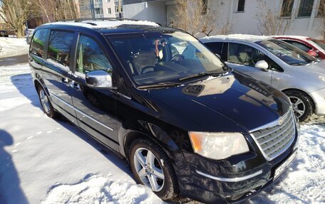 Chrysler Voyager IV, 2008 год, 999 000 рублей, 2 фотография