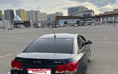 Chevrolet Cruze II, 2010 год, 430 000 рублей, 3 фотография
