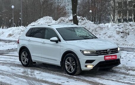 Volkswagen Tiguan II, 2018 год, 2 500 000 рублей, 1 фотография