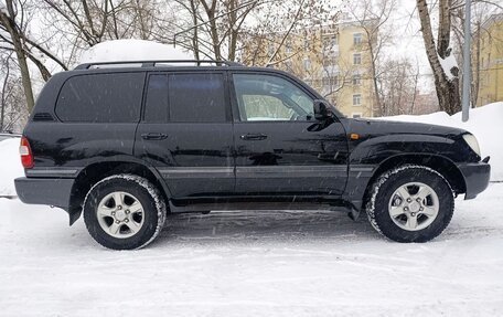 Toyota Land Cruiser 100 рестайлинг 2, 2006 год, 1 900 000 рублей, 7 фотография