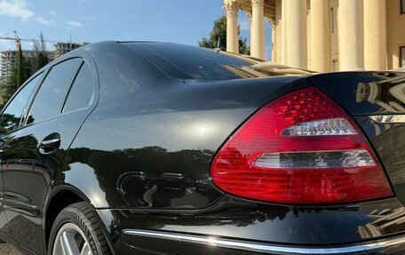 Mercedes-Benz E-Класс, 2005 год, 1 450 000 рублей, 4 фотография