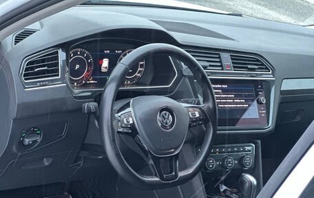 Volkswagen Tiguan II, 2018 год, 2 500 000 рублей, 6 фотография