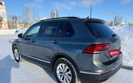 Volkswagen Tiguan II, 2021 год, 2 320 000 рублей, 3 фотография