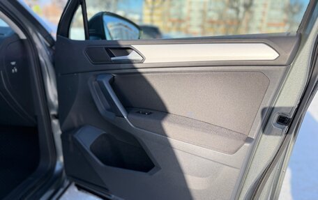 Volkswagen Tiguan II, 2021 год, 2 320 000 рублей, 16 фотография