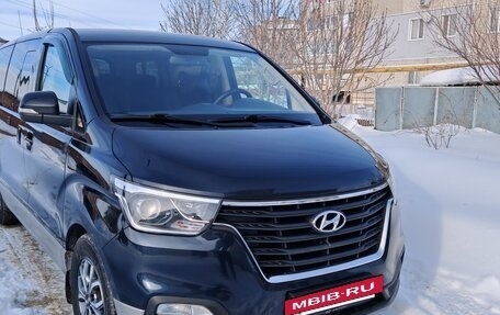 Hyundai H-1 II рестайлинг, 2021 год, 3 400 000 рублей, 3 фотография