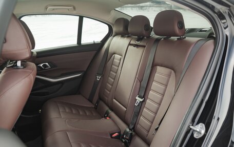 BMW 3 серия, 2019 год, 3 370 000 рублей, 11 фотография