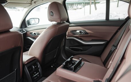 BMW 3 серия, 2019 год, 3 370 000 рублей, 18 фотография