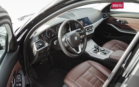 BMW 3 серия, 2019 год, 3 370 000 рублей, 22 фотография