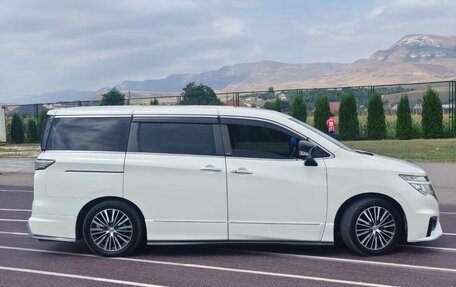 Nissan Elgrand III, 2015 год, 850 000 рублей, 2 фотография