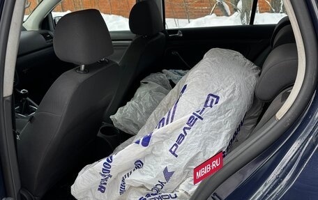 Volkswagen Golf V, 2007 год, 368 999 рублей, 10 фотография