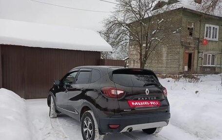 Renault Kaptur I рестайлинг, 2017 год, 1 450 000 рублей, 2 фотография