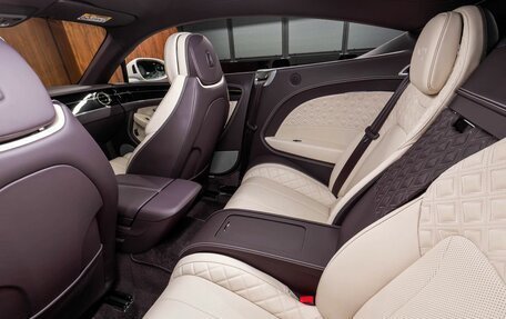 Bentley Continental GT III, 2019 год, 17 900 000 рублей, 28 фотография