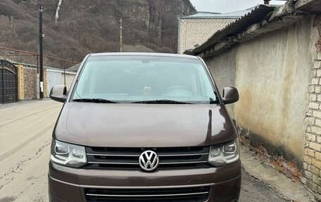 Volkswagen Multivan T5, 2012 год, 2 200 000 рублей, 4 фотография