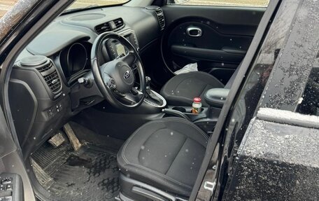 KIA Soul II рестайлинг, 2019 год, 1 820 000 рублей, 5 фотография