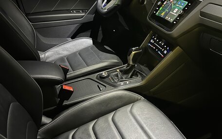 Volkswagen Tiguan II, 2021 год, 4 400 000 рублей, 8 фотография