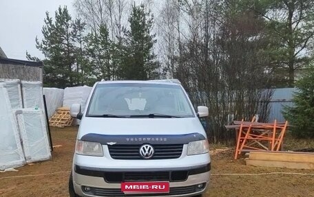 Volkswagen Transporter T5 рестайлинг, 2006 год, 1 150 000 рублей, 1 фотография