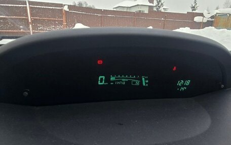 Toyota Yaris III рестайлинг, 2007 год, 600 000 рублей, 6 фотография