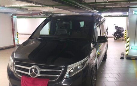 Mercedes-Benz V-Класс, 2016 год, 5 000 000 рублей, 2 фотография