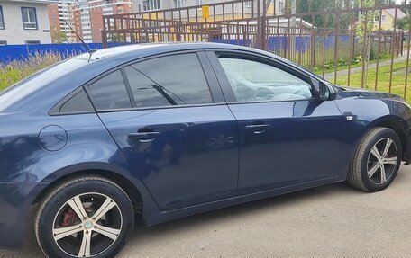 Chevrolet Cruze II, 2009 год, 520 000 рублей, 2 фотография