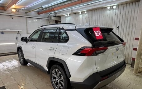Toyota RAV4, 2024 год, 4 300 000 рублей, 3 фотография