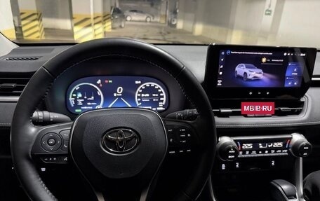 Toyota RAV4, 2024 год, 4 300 000 рублей, 14 фотография