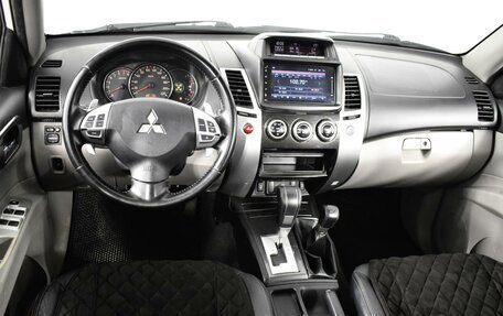 Mitsubishi Pajero Sport II рестайлинг, 2014 год, 1 985 900 рублей, 6 фотография