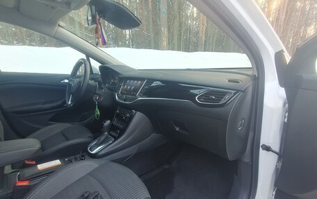 Opel Astra K, 2019 год, 1 630 000 рублей, 17 фотография