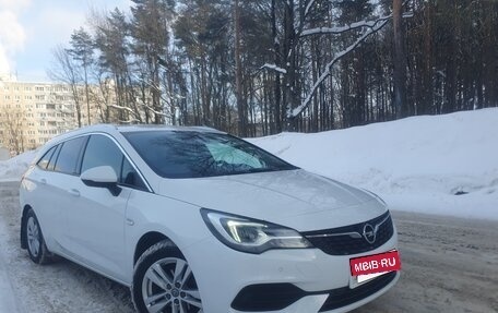 Opel Astra K, 2019 год, 1 630 000 рублей, 4 фотография