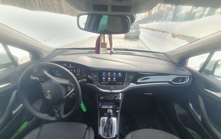 Opel Astra K, 2019 год, 1 630 000 рублей, 18 фотография