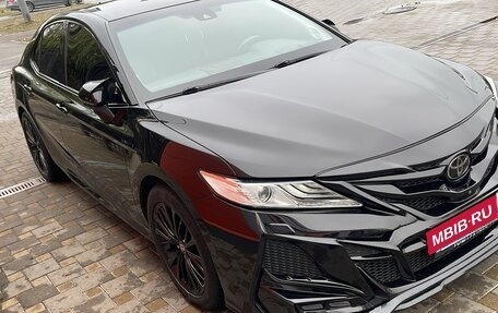 Toyota Camry, 2020 год, 3 100 000 рублей, 4 фотография