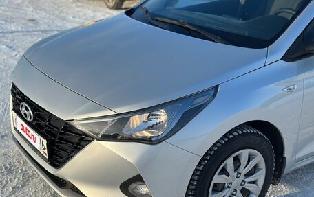 Hyundai Solaris II рестайлинг, 2021 год, 1 450 000 рублей, 4 фотография