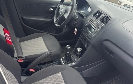 Volkswagen Polo VI (EU Market), 2015 год, 800 000 рублей, 9 фотография